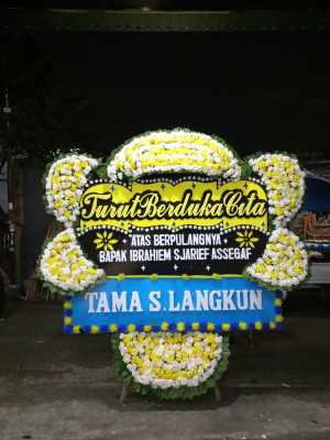 Papan Bunga Duka di Konang